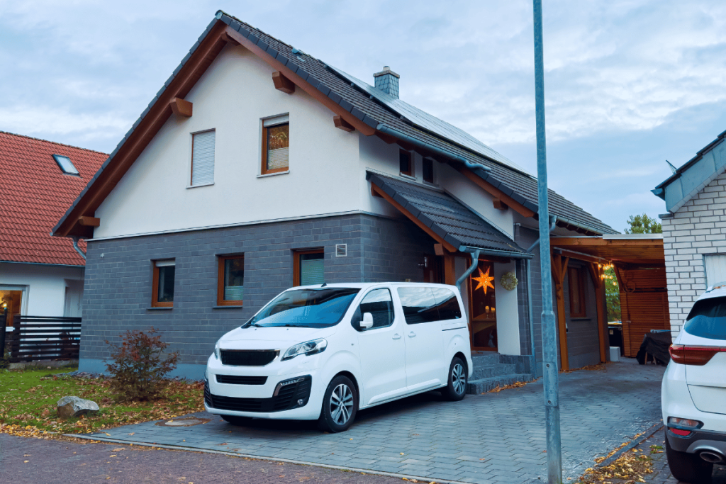 house front driveway cars